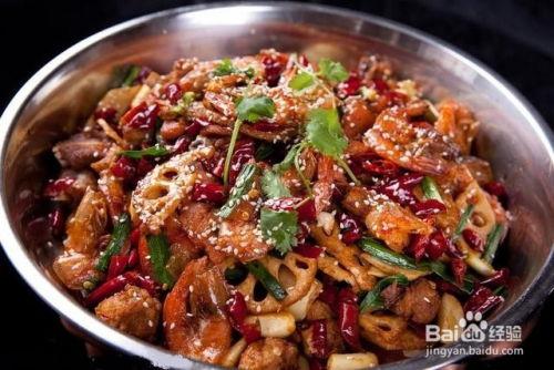 麻辣香锅店网红店,舌尖上的美食狂欢