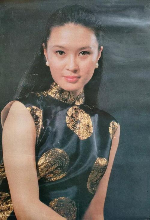 哪个明星1125,揭秘明星背后的励志故事