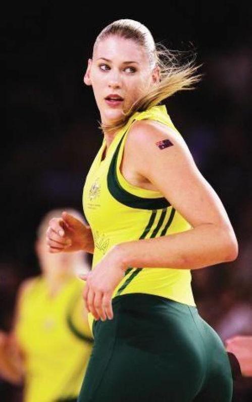 篮球界女明星,闪耀球场，魅力无限